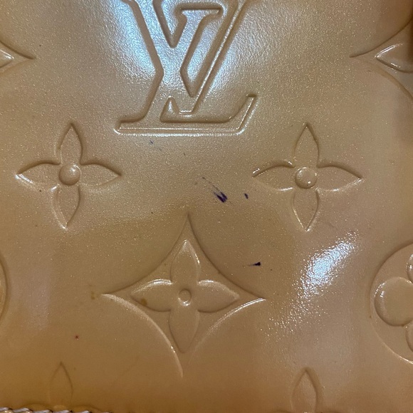 Authentic Louis Vuitton Monogram Vernis Spring Street Shoulder Bag - Picture 9 of 14